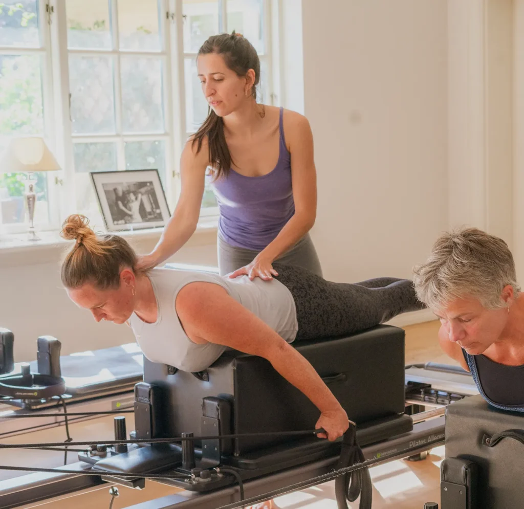 Individuel træning med Cassandra personlig vejledning, pilates, skræddersyet træning, fitness, styrketræning, wellness.